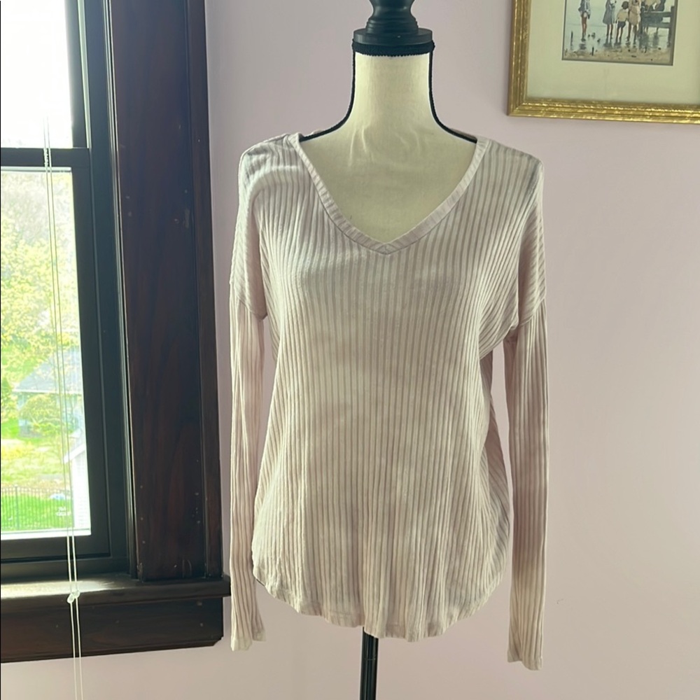 V-Neck Ribbed Long Sleeve Top - Pink